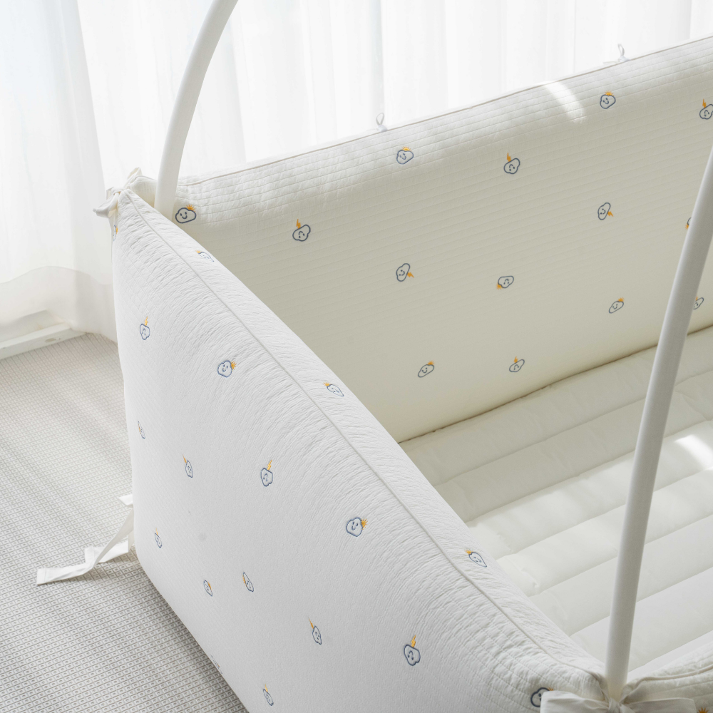 LOLBaby Cotton Embroidery Bumper Bed with Hanging Toy and Canopy - Cloud White