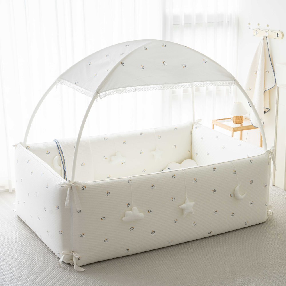 LOLBaby Cotton Embroidery Bumper Bed with Hanging Toy and Canopy - Cloud White