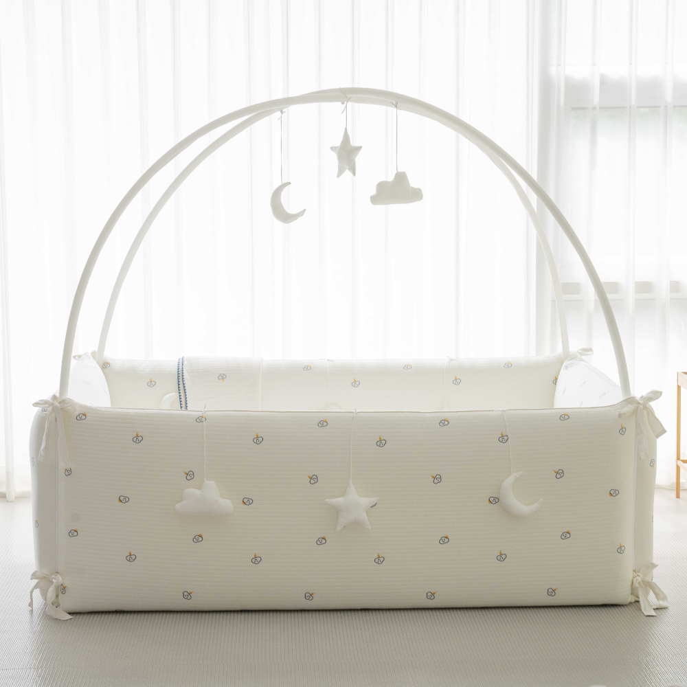 LOLBaby Cotton Embroidery Bumper Bed with Hanging Toy and Canopy - Cloud White