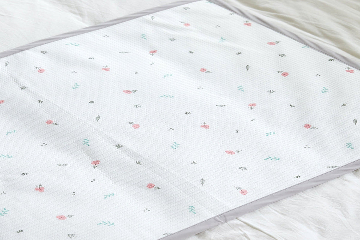 LOLBaby Bamboo Waterproof Mat - Sweet Flower