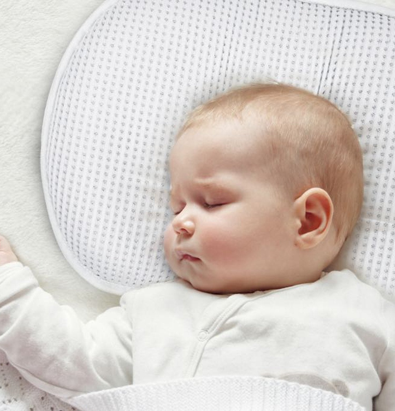 Bonbijou Snug Washable Infant Pillow - Bonbijou