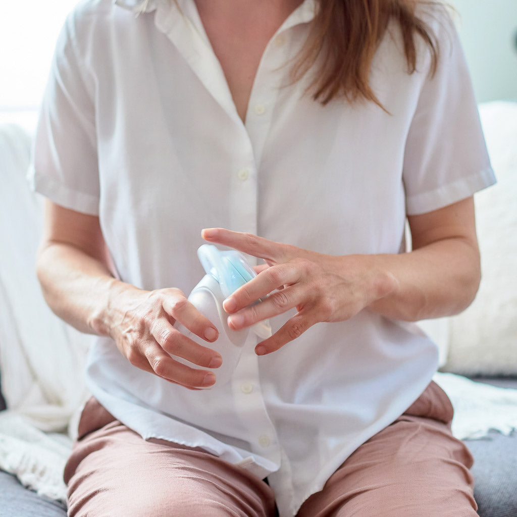 Marcus &amp; Marcus Silicone Angled Feeding Bottle &amp; Breast Pump